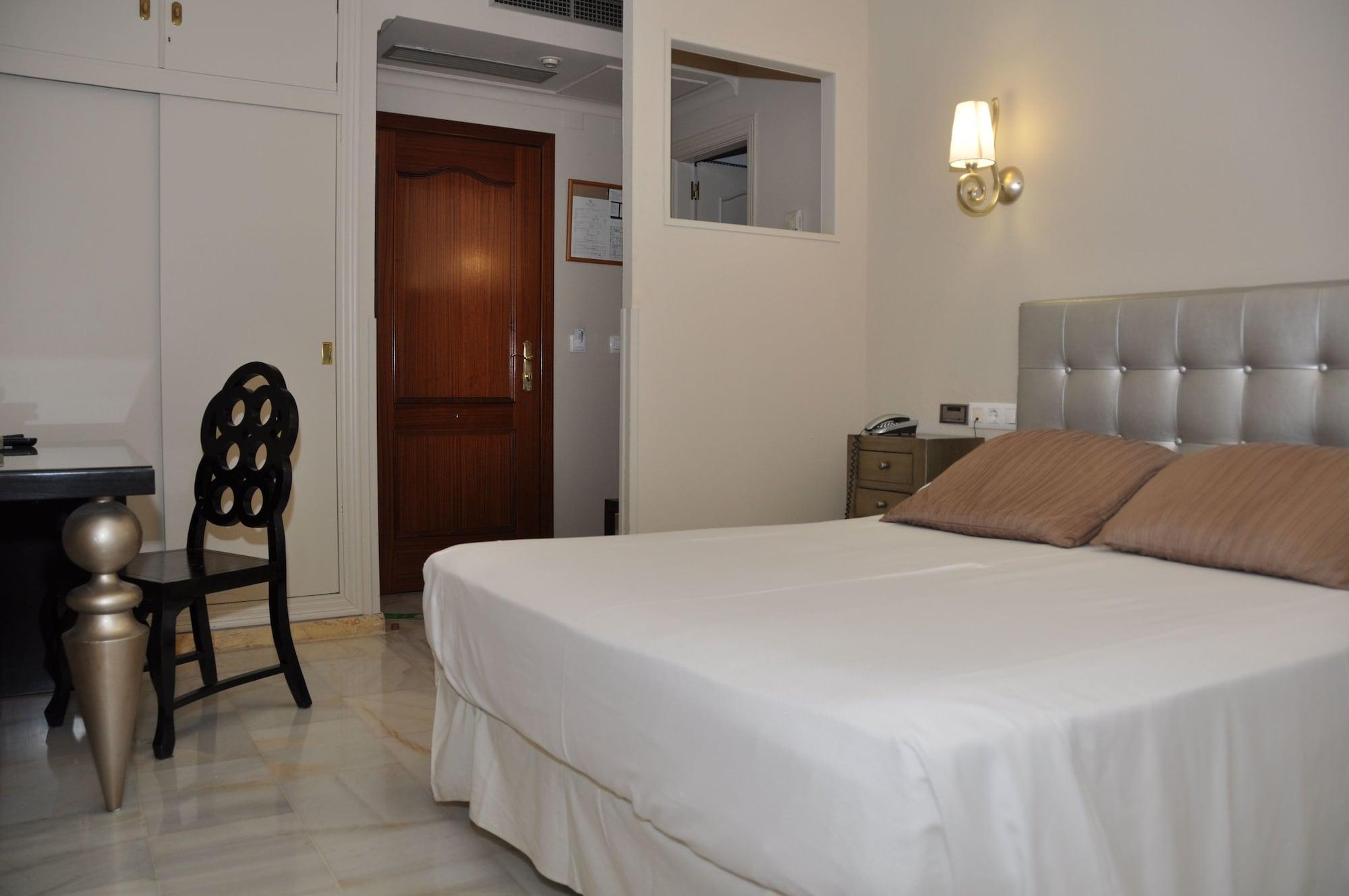 סביליה Hotel Sercotel Dona Carmela מראה חיצוני תמונה