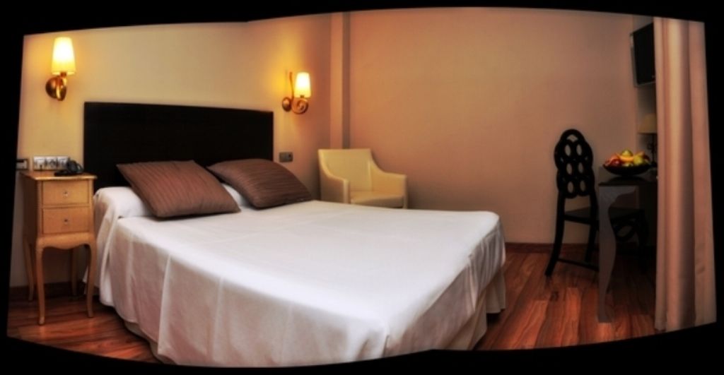 סביליה Hotel Sercotel Dona Carmela חדר תמונה
